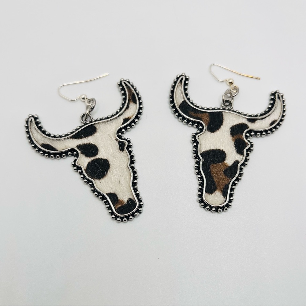 Bull earrings 🐂✨